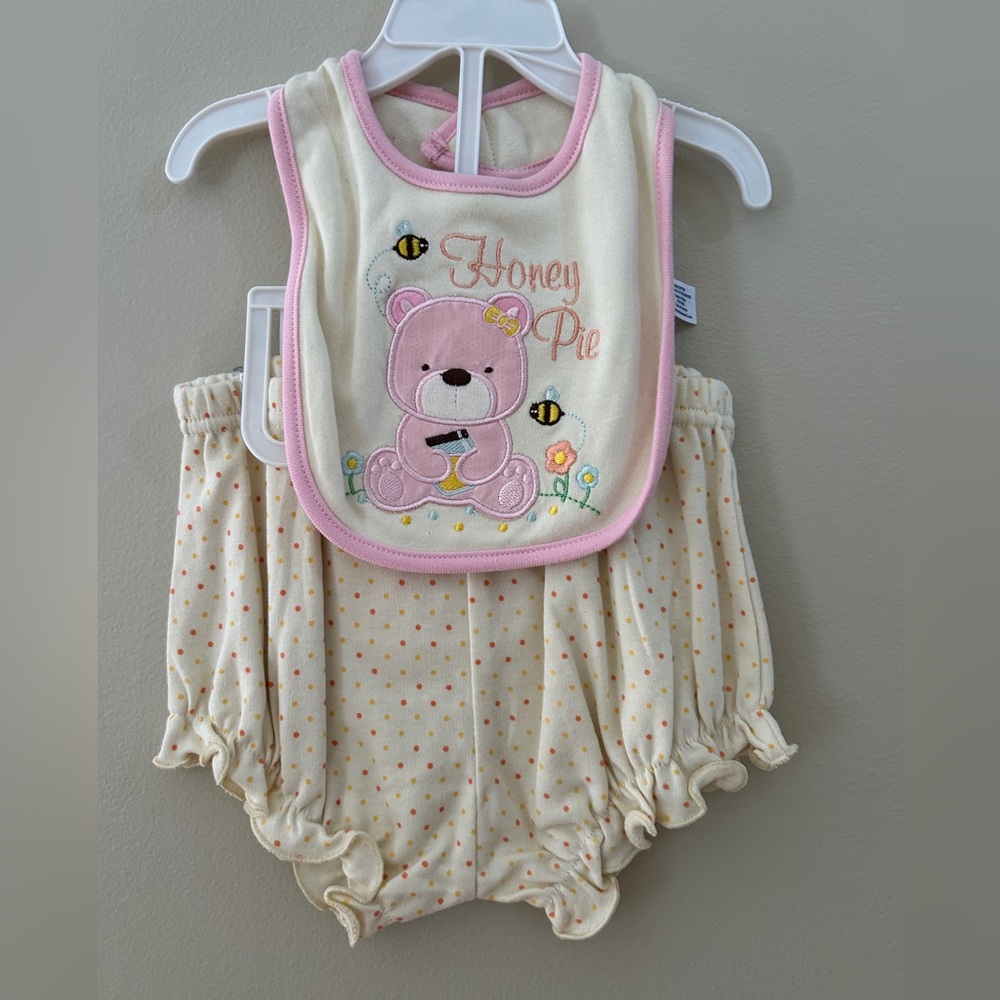 Honey Pie Baby Bib and Bloomers Set - Pink and Cream NWOT